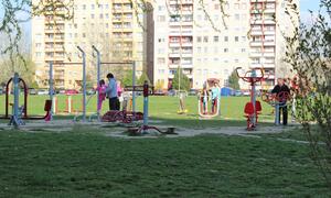 2013 ny&iacute;regyh&aacute;za &ouml;r&ouml;k&ouml;sf&ouml;ld kondipark gyerekeszk&ouml;z&ouml;kkel 01