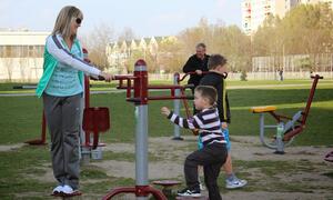 2013 ny&iacute;regyh&aacute;za &ouml;r&ouml;k&ouml;sf&ouml;ld kondipark gyerekeszk&ouml;z&ouml;kkel 06