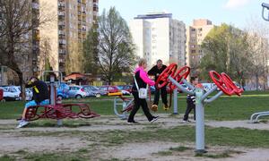 2013 ny&iacute;regyh&aacute;za &ouml;r&ouml;k&ouml;sf&ouml;ld kondipark gyerekeszk&ouml;z&ouml;kkel 07