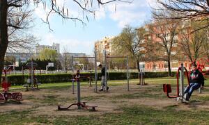 2013 ny&iacute;regyh&aacute;za sarkanty&uacute; utcai kondipark gyerekeszk&ouml;z&ouml;kkel 05