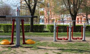 2013 ny&iacute;regyh&aacute;za sarkanty&uacute; utcai kondipark gyerekeszk&ouml;z&ouml;kkel 06
