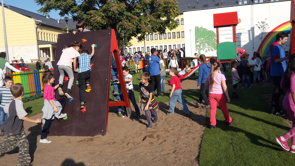 2014 kisv&aacute;rda alap&iacute;tv&aacute;nyi j&aacute;tsz&oacute;t&eacute;r 01